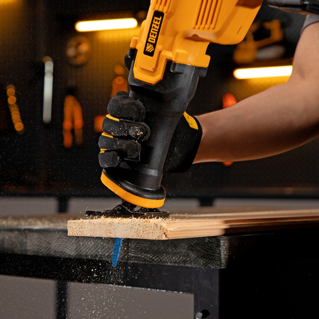 Пила сабельная аккумуляторная CRC-115, 18В Li-Ion Denzel в Новосибирске