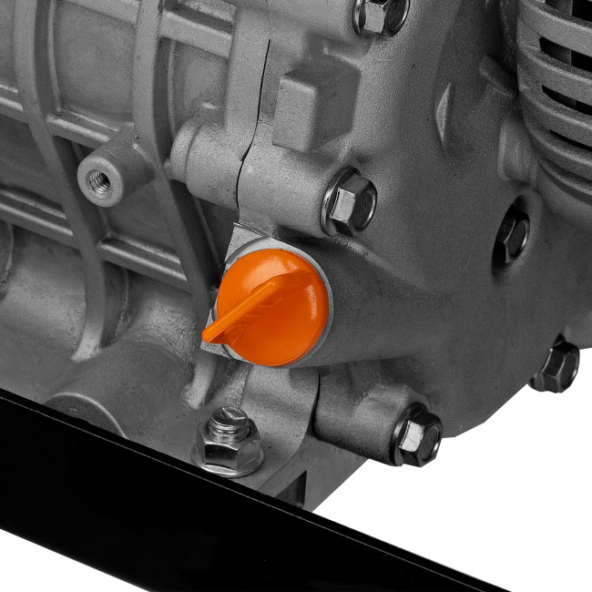 Генератор дизельный DES-55, 5,5 кВт, 230 В, 11 л, ручной стартер Denzel в Новосибирске