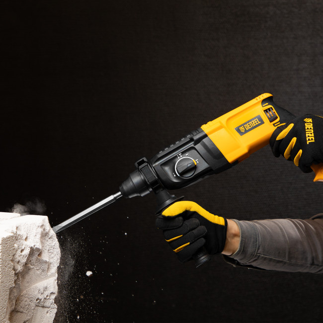 Перфоратор электрический RHH-800-26, SDS-plus, 800 Вт, 3 Дж, 3 плюс 1 реж. Denzel в Новосибирске Перфоратор электрический RHH-800-26, SDS-plus, 800 Вт, 3 Дж, 3 плюс 1 реж. Denzel в Новосибирске