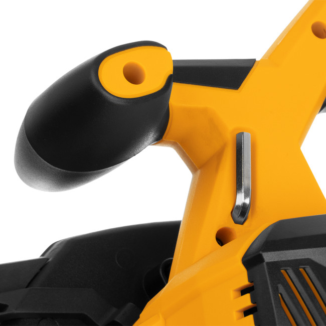 Пила циркулярная аккумуляторная бесщет. CCS-165, 18В Li-Ion Denzel в Новосибирске