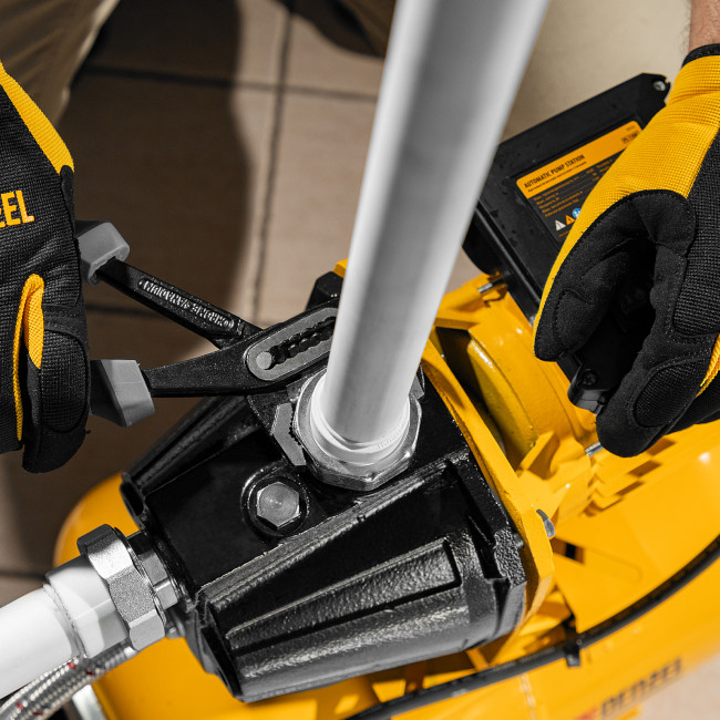 Насосная станция PS1100С, 1100 Вт, 4500 л/ч, ресивер 24 л, подъем 46 м, чугун Denzel в Новосибирске