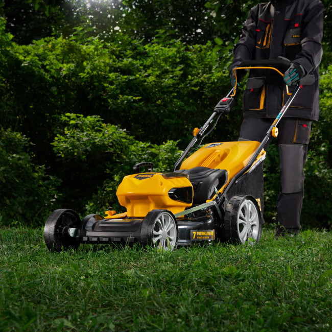 Газонокосилка аккумуляторная бесщеточная RLM450-36, Li-ion, 36 В, 4 Ач, 450 мм, травосборник 40 л Denzel в Новосибирске