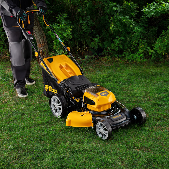 Газонокосилка аккумуляторная бесщеточная RLM450-36, Li-ion, 36 В, 4 Ач, 450 мм, травосборник 40 л Denzel в Новосибирске