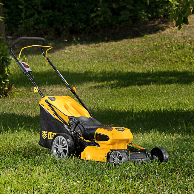 Газонокосилка аккумуляторная бесщеточная RLM450-36, Li-ion, 36 В, 4 Ач, 450 мм, травосборник 40 л Denzel в Новосибирске