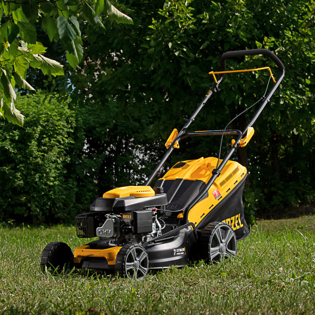 Газонокосилка бензиновая GLD-460, 146 куб.см, ширина 46 см, ручная, 7 уровней, травосборник 50 л Denzel в Новосибирске