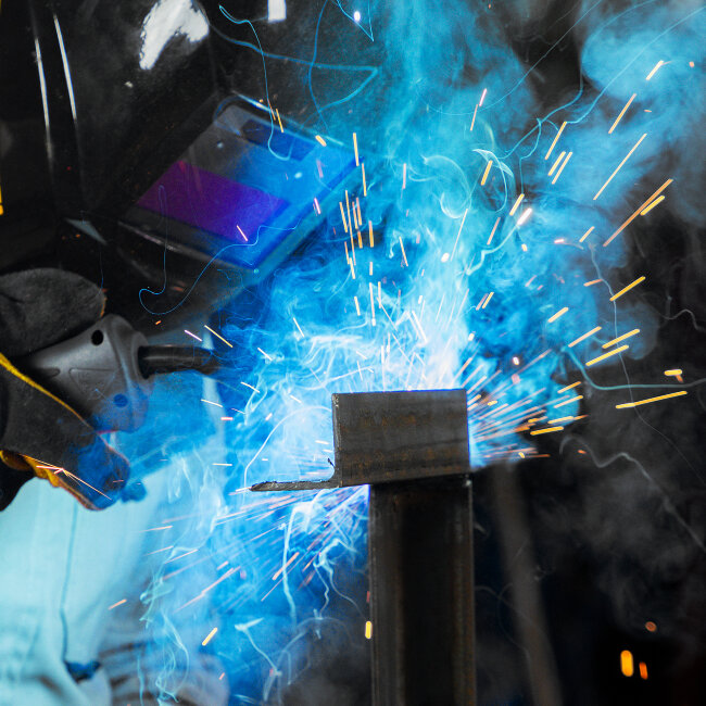 Аппарат инвертор. полуавтомат. cварки IMIG-200, 200 А, ПВ 60%, катушка 5 кг Denzel в Новосибирске