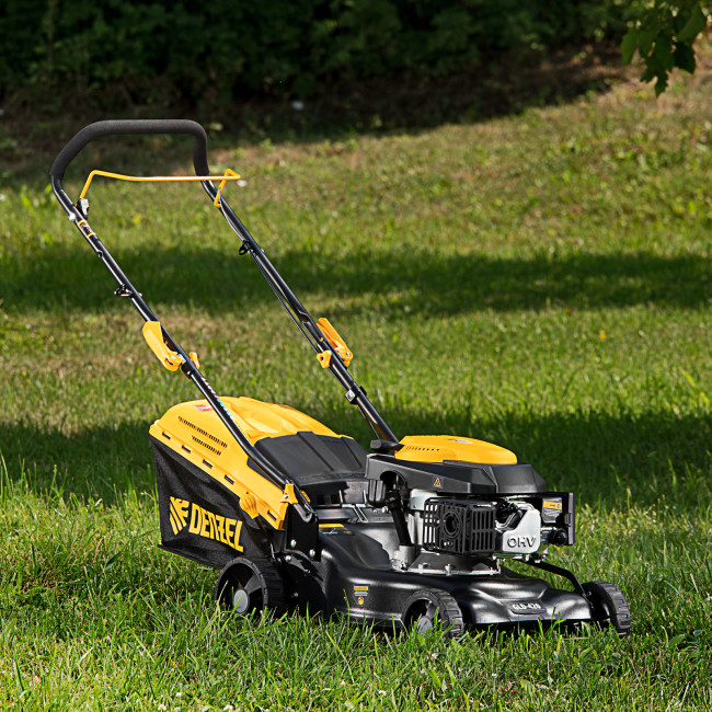 Газонокосилка бензиновая GLD-420, 146 см3, ширина 42 см, 40 л Denzel в Новосибирске Газонокосилка бензиновая GLD-420, 146 см3, ширина 42 см, 40 л Denzel в Новосибирске