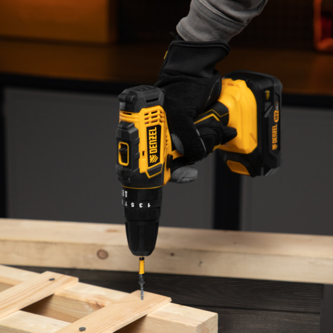 Дрель-шуруповерт аккумуляторная ударная CID-18-02BM, Li-Ion, 18 В, 2 акк. Denzel в Новосибирске