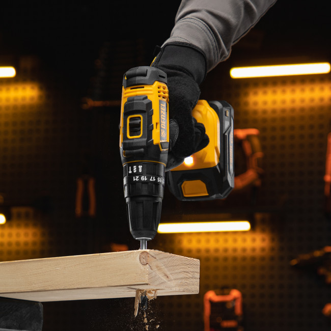 Дрель-шуруповерт аккумуляторная ударная CID-18-0, Li-Ion, 18 В Denzel в Новосибирске