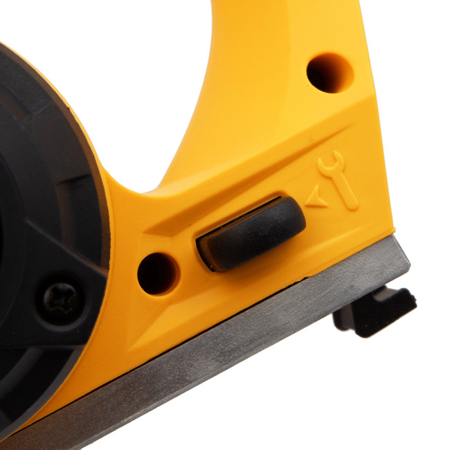 Рубанок электрический EP-82, 720 Вт, 82 мм Denzel в Новосибирске