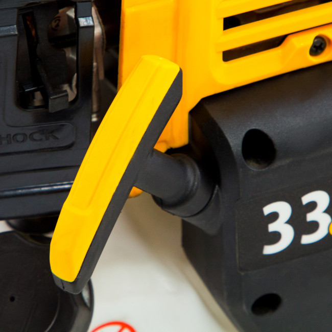 Триммер бензиновый DT 33, 33 см3, 1.8 л. с, неразъемная штанга, состоит из 2 частей Denzel в Новосибирске