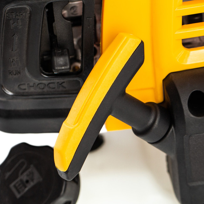 Триммер бензиновый DT 52, 52 см3, 3 л. с, неразъемная штанга, состоит из 2 частей Denzel в Новосибирске