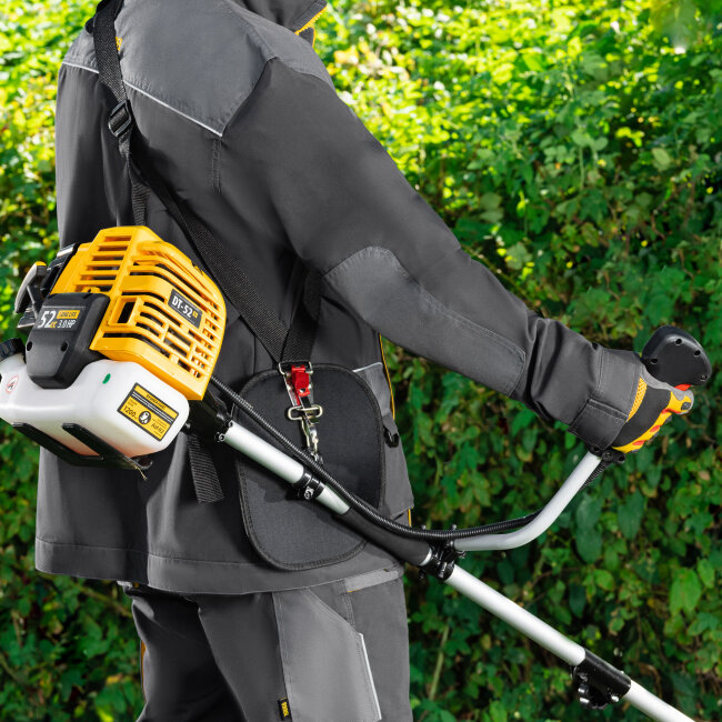 Триммер бензиновый DT 52S, 52 см3, 3 л. с, разъемная штанга, состоит из 2 частей Denzel в Новосибирске