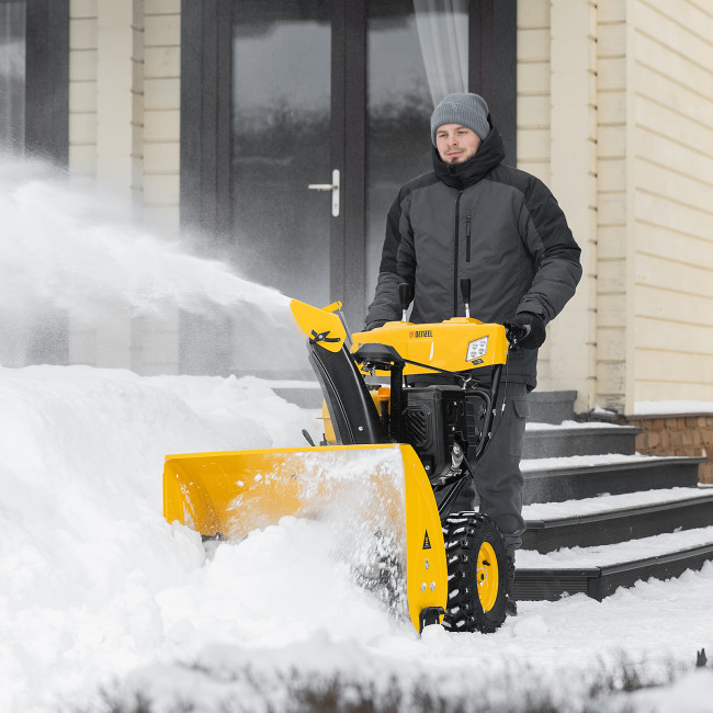 Бензиновая снегоуборочная машина SBL 711D PRO, 302cc, эл.старт, фара, обогрев, блок. дифф. Denzel в Новосибирске