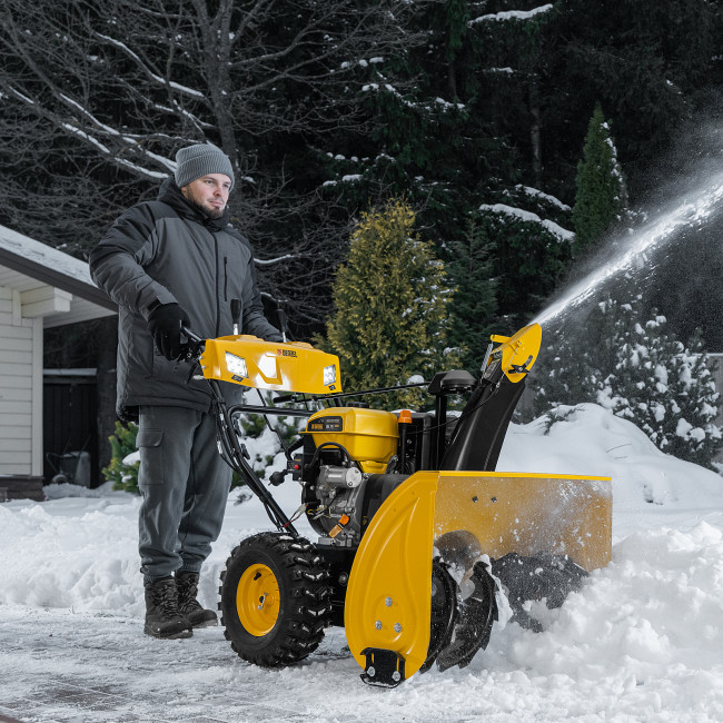 Бензиновая снегоуборочная машина SBL 711D PRO, 302cc, эл.старт, фара, обогрев, блок. дифф. Denzel в Новосибирске