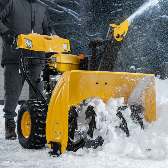 Бензиновая снегоуборочная машина SBL 711D PRO, 302cc, эл.старт, фара, обогрев, блок. дифф. Denzel в Новосибирске