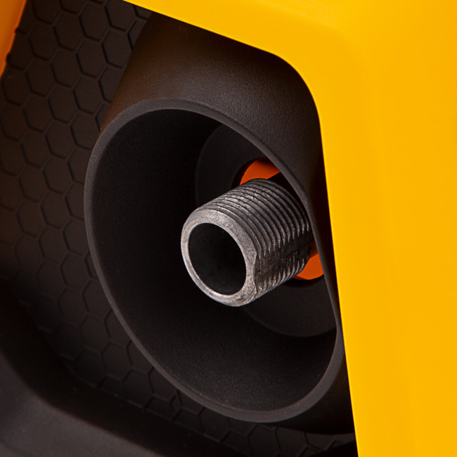 Моечная машина высокого давления R-180i, 2400 Вт, 180 бар, 7.5 л/мин, асинхронный двигатель Denzel в Новосибирске