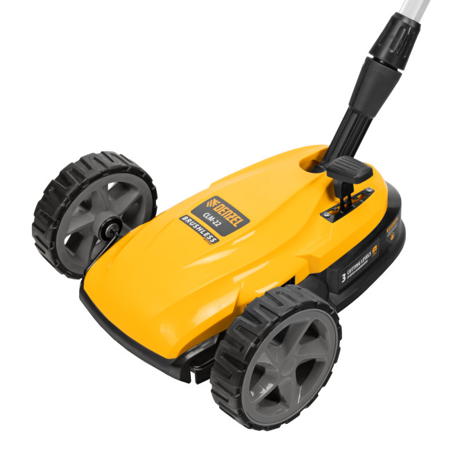 Портативная аккумуляторная газонокосилка CLM-22, Li-ion, 20В, 220 мм // Denzel в Новосибирске