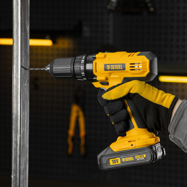 Дрель-шуруповерт аккумуляторная CDL-IB-18-02, Li-Ion, 18 В, 2 акк. Denzel в Новосибирске