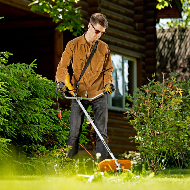 Триммер электрический TE-1400, 1400 Вт, 420 мм, катушка + диск, разборная штанга Denzel в Новосибирске