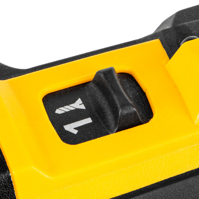 Дрель-шуруповерт аккумуляторная, бесщет. BLDL-IB-18-02, Li-Ion, 18 В, 2 акк. Denzel в Новосибирске