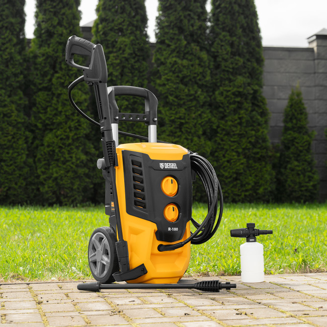 Моечная машина высокого давления R-180, 2200 Вт, 180 бар, 380 л/ч, колесная Denzel в Новосибирске