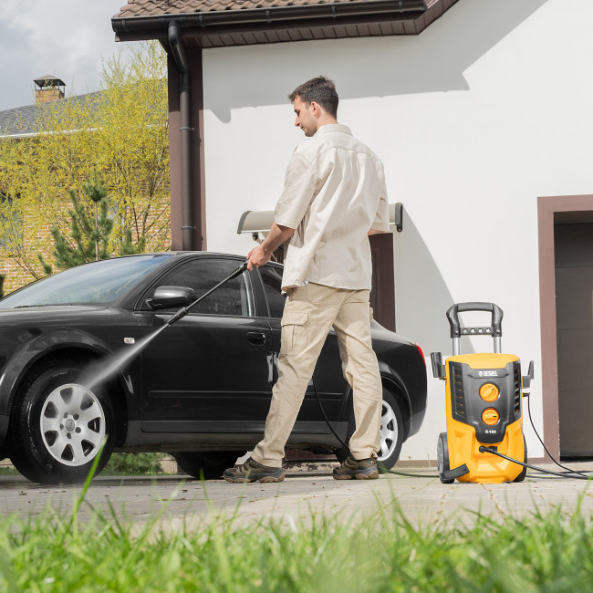 Моечная машина высокого давления R-180, 2200 Вт, 180 бар, 380 л/ч, колесная Denzel в Новосибирске