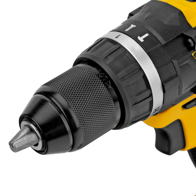 Дрель-шуруповерт аккумуляторная ударная бесщет CIDB-IB-18-02, Li-Ion, 18 В, 2 акк. Denzel в Новосибирске