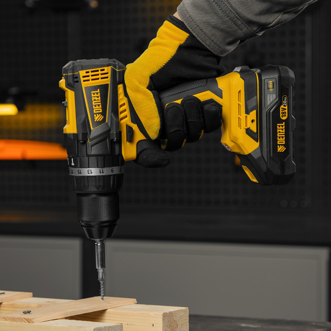 Дрель-шуруповерт аккумуляторная ударная бесщет CIDB-IB-18-02, Li-Ion, 18 В, 2 акк. Denzel в Новосибирске