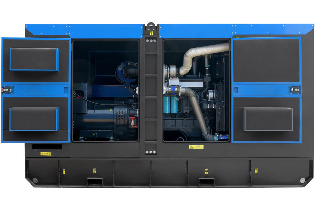 Дизельный генератор ТСС ЭД-250-Т400 в шумозащитном кожухе на прицепе в Новосибирске