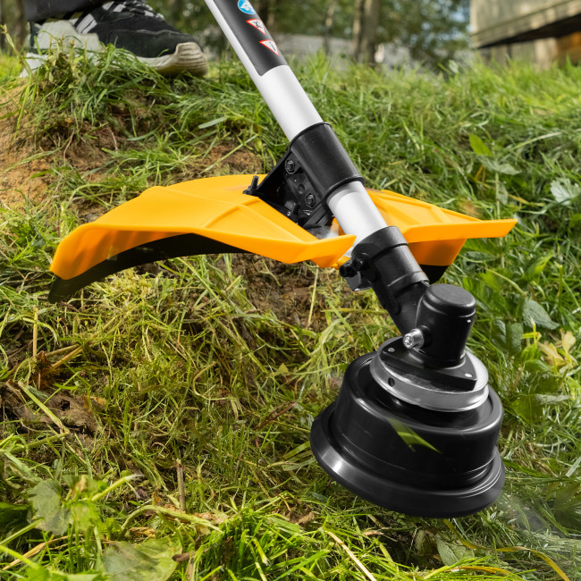 Триммер бензиновый DR-43, 43 см3, неразъемная штанга, состоит из 2 частей Denzel в Новосибирске Триммер бензиновый DR-43, 43 см3, неразъемная штанга, состоит из 2 частей Denzel в Новосибирске