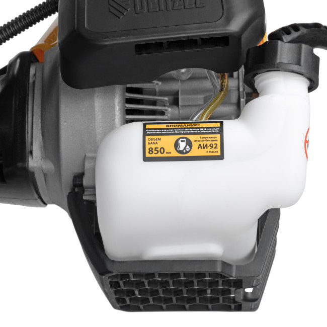 Триммер бензиновый DGT-52-PRO, анти-вибро, 52 см3, неразъем, состоит из 2 частей Denzel в Новосибирске