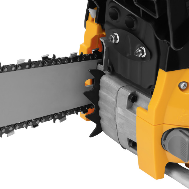 Пила цепная бензиновая DGS-5218, шина 45 см, 52 см3, 3.5 л.с, шаг 0.325, паз 1.5 мм, 72 звена Denzel в Новосибирске