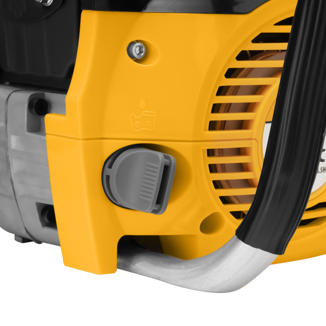 Пила цепная бензиновая DGS-5218, шина 45 см, 52 см3, 3.5 л.с, шаг 0.325, паз 1.5 мм, 72 звена Denzel в Новосибирске