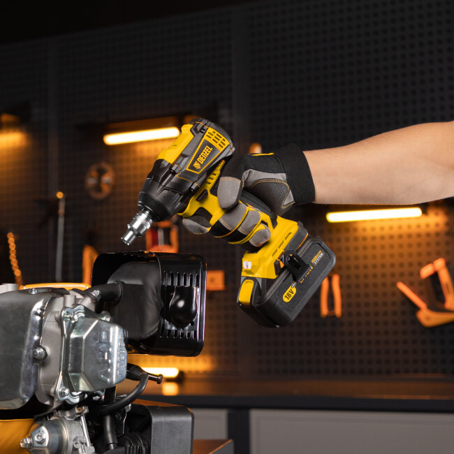 Гайковерт ударный аккумуляторный бесщет CIW-IB-300-0, Li-ion, 18В, 300Нм Denzel в Новосибирске