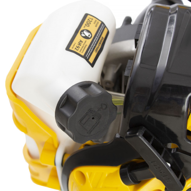 Триммер бензиновый DTL-43S, 43 см3, разъемная штанга, состоит из 2 частей Denzel в Новосибирске